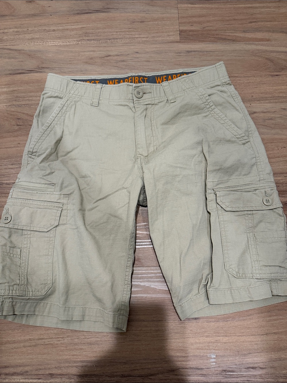 Men's Light Khaki Cargo Shorts - Classic Utility Style